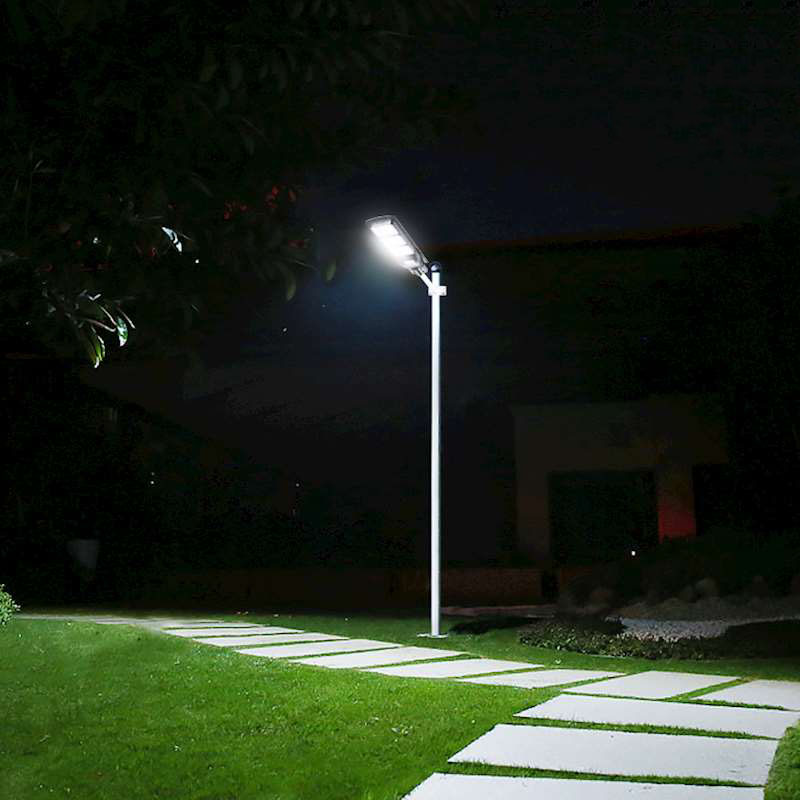 Bóng đèn LED: Tùy theo từng loại đèn năng lượng mặt trời mà hệ thống đèn led cũng khác nhau. Có nhiều loại được cấu tạo từ 16 - 32 bóng đèn led. Đặc điểm 