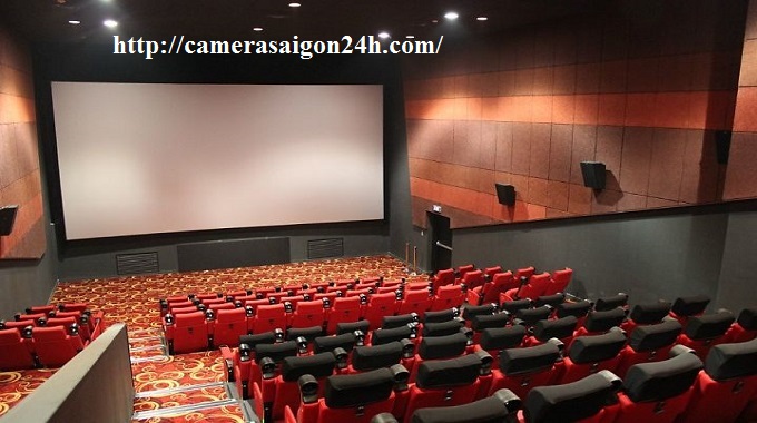 camera quan sát tại rạp chiếu phim 